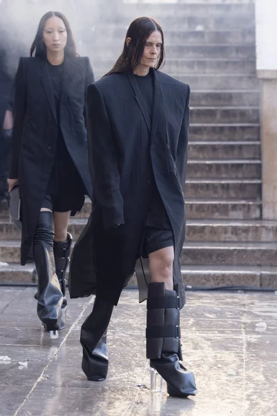 Look 5